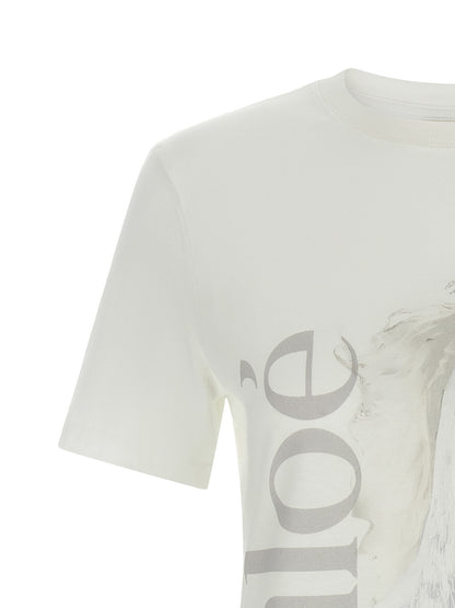 T-Shirt by Chloé for women in organic cotton denim white & print features an edgy silhouette, meticulously detailed with a sophisticated and crew neckline for a truly edgy finish.