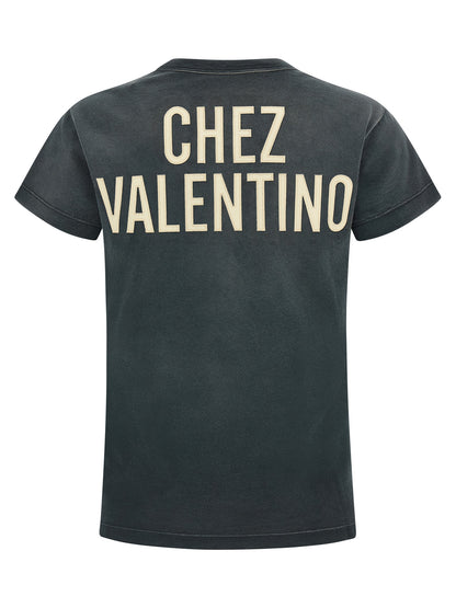 T-Shirt by Valentino Garavani for women in cotton gray & print showcases a chic silhouette, artfully detailed with a chic crew neckline and for a chic finish.