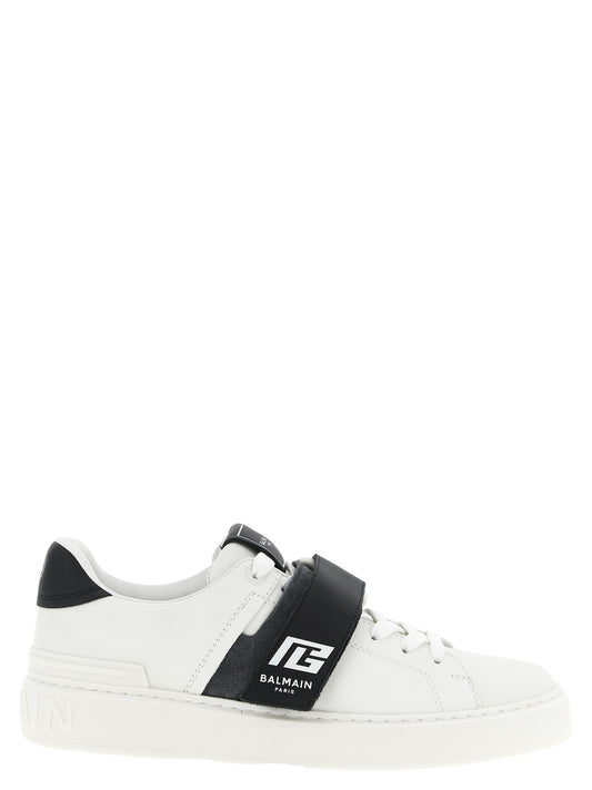 Sneakers by Balmain for men in calfskin leather bicolour, black & white features an timeless silhouette from the Men's Low Top Calfskin Leather Sneakers collection, showcasing a signature low-top style with an timeless finish.