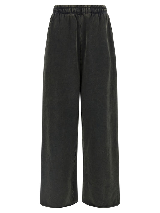 Joggers by Entire Studios for women in organic cotton black presents a refined pantology silhouette, artfully defined by a refined pantology straight-leg & wide, long, and a sophisticated .