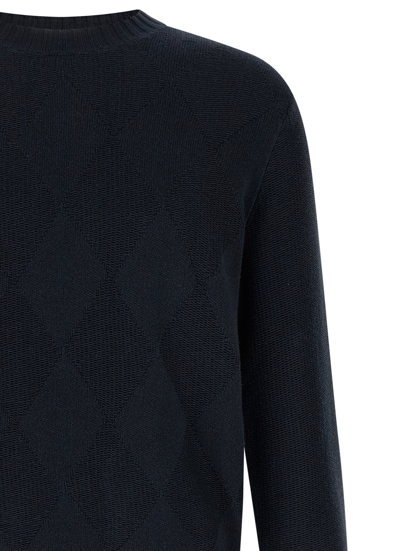 Cardigan by Ballantyne for men in linen & cotton blue showcases a captivating silhouette, artfully detailed with a captivating and crew neckline for a truly sophisticated captivating look.