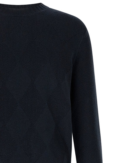 Cardigan by Ballantyne for men in linen & cotton blue showcases a captivating silhouette, artfully detailed with a captivating and crew neckline for a truly sophisticated captivating look.