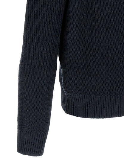 Cardigan by Ballantyne for men in linen & cotton blue showcases a luxurious silhouette, meticulously detailed with a sophisticated and for a refined finish.