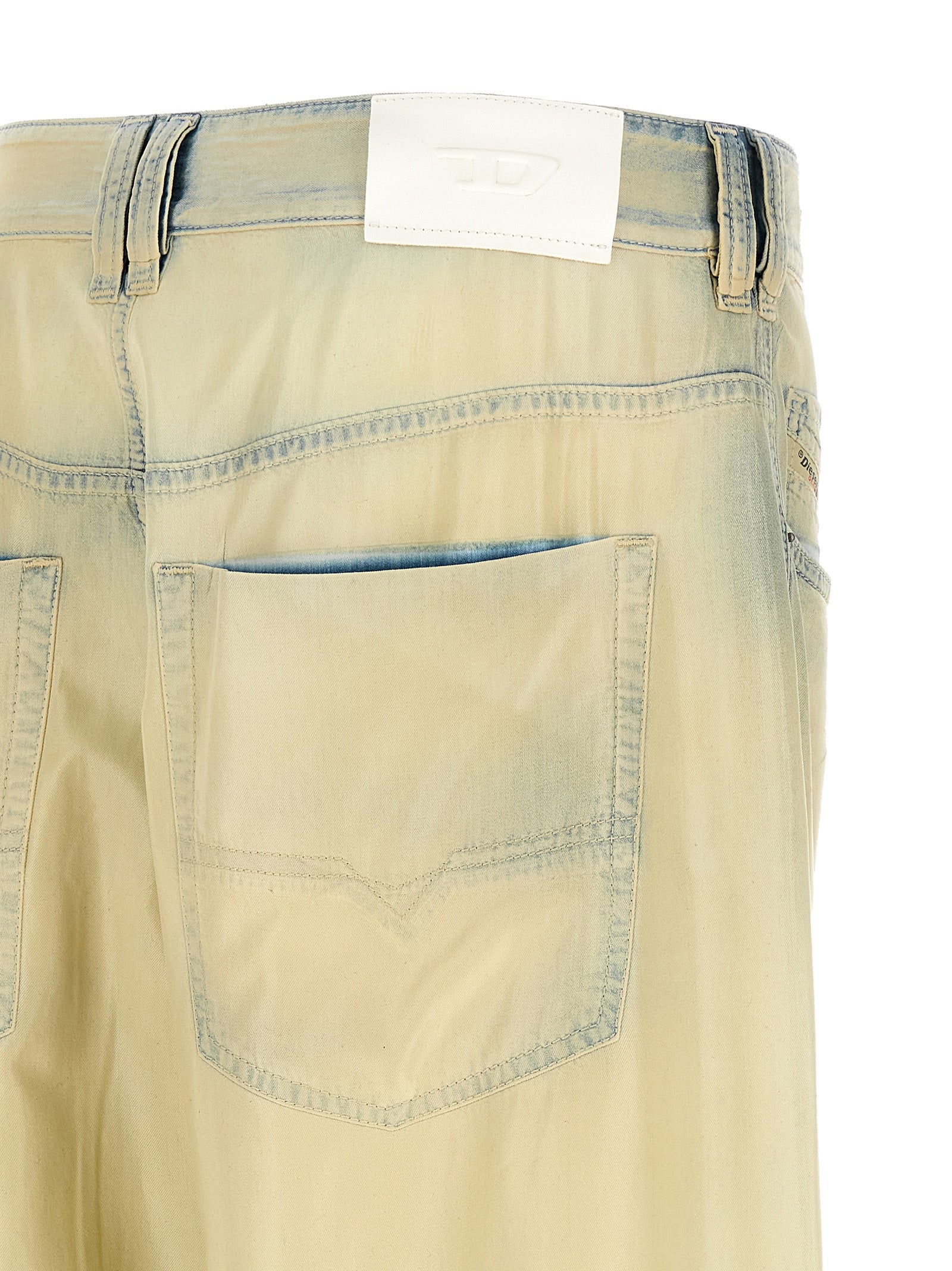Jeans by Diesel for men in lyocell denim beige features an refined tailoring silhouette, showcasing a premium straight & wide with a mid rise and long cut for a refined tailoring look.