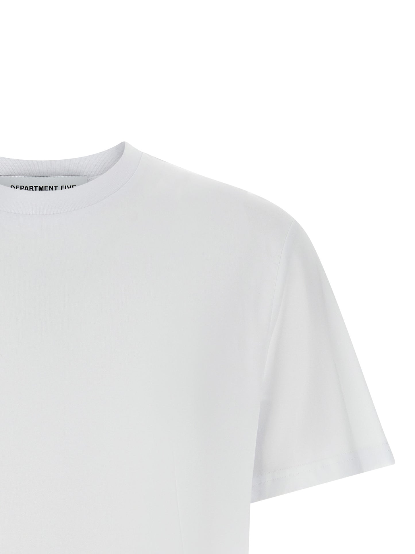 T-Shirt by Department 5 for men in organic cotton white & print features an edgy silhouette, meticulously detailed with a sophisticated and crew neckline for a truly edgy finish.
