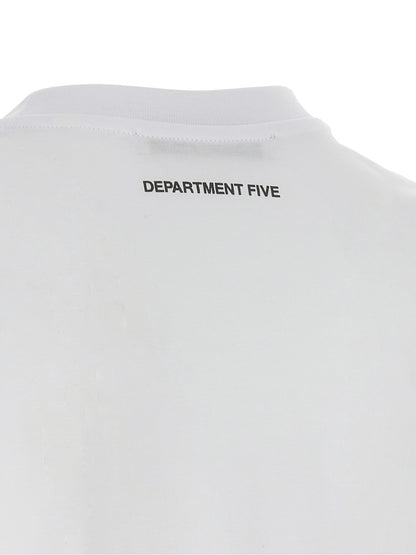 T-Shirt by Department 5 for men in organic cotton white & print showcases a dramatic silhouette, elegantly detailed with a dramatic and for a truly dramatic finish.