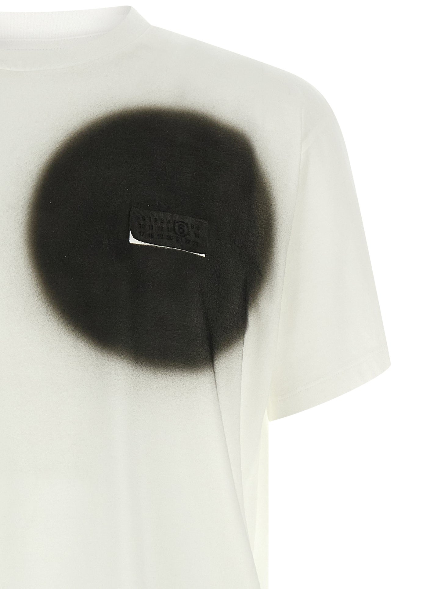 T-Shirt by MM6 Maison Margiela for men in cotton white & signature features an edgy silhouette, meticulously detailed with a sophisticated and crew neckline for a truly edgy finish.