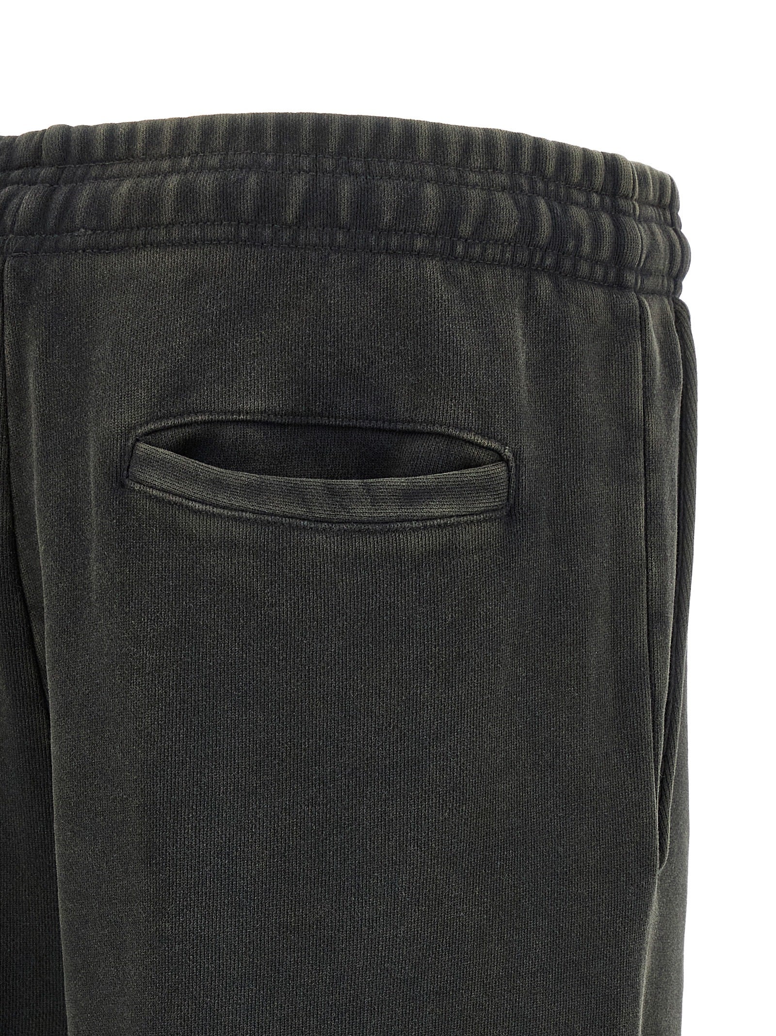 Joggers by Entire Studios for men in cotton gray features an sophisticated and straight-leg & wide with a precise long, creating a sophisticated and sophisticated silhouette.
