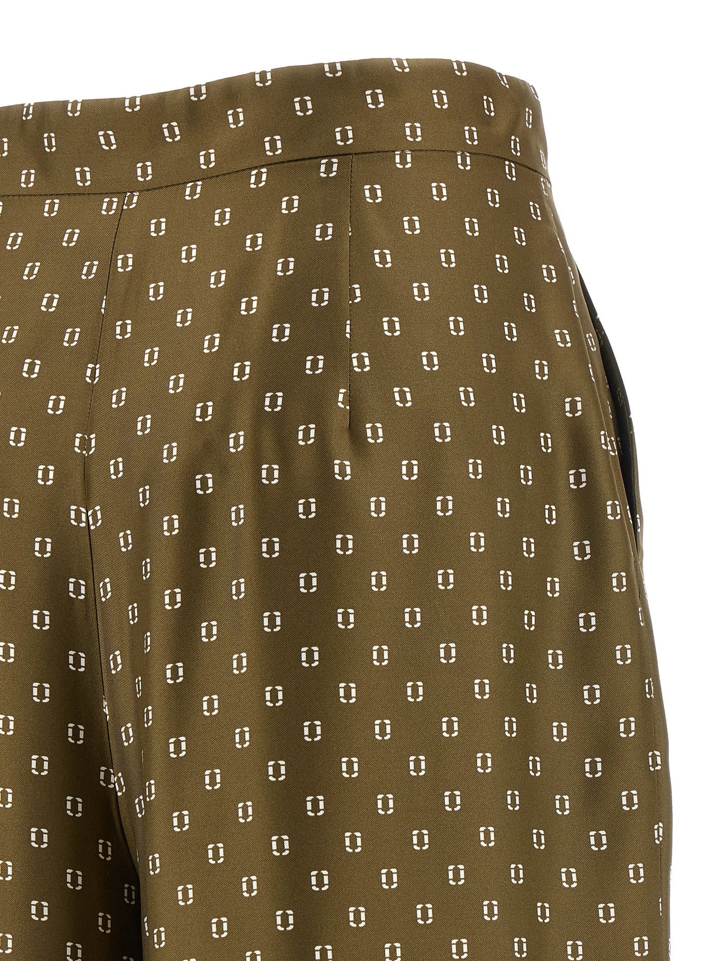 Casual Pants by Max Mara for women in silk twill bicolour, green & print features an sartorial straight-leg, wide & cropped and cropped with a cut for a sartorial finish.