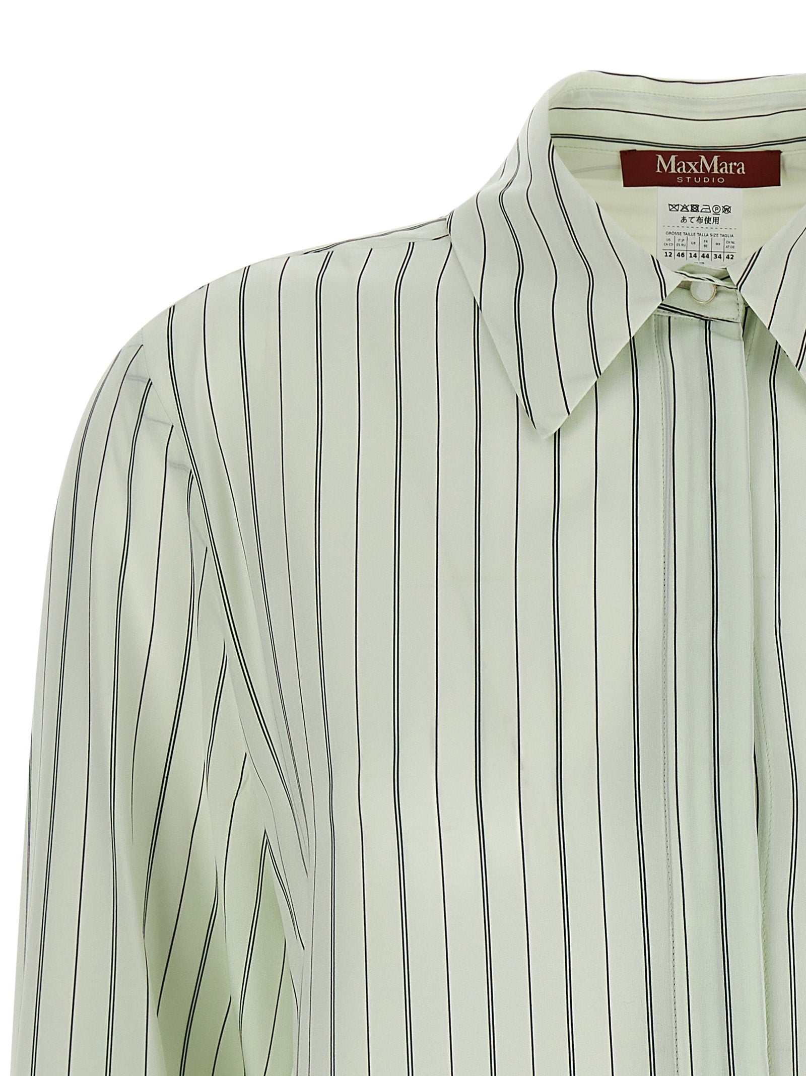 Blouse by Max Mara for women in silk crepe bicolour, green, print & striped showcases a sublime silhouette, artfully detailed with a sublime and for a sophisticated, sublime finish.