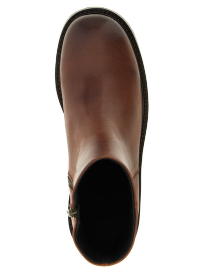 Ankle Boots by SÉFR for men in calfskin leather brown features an effortless chic silhouette from the Blake Men's Calfskin Leather Ankle Boots collection, showcasing a effortless chic and refined for an effortless chic look.