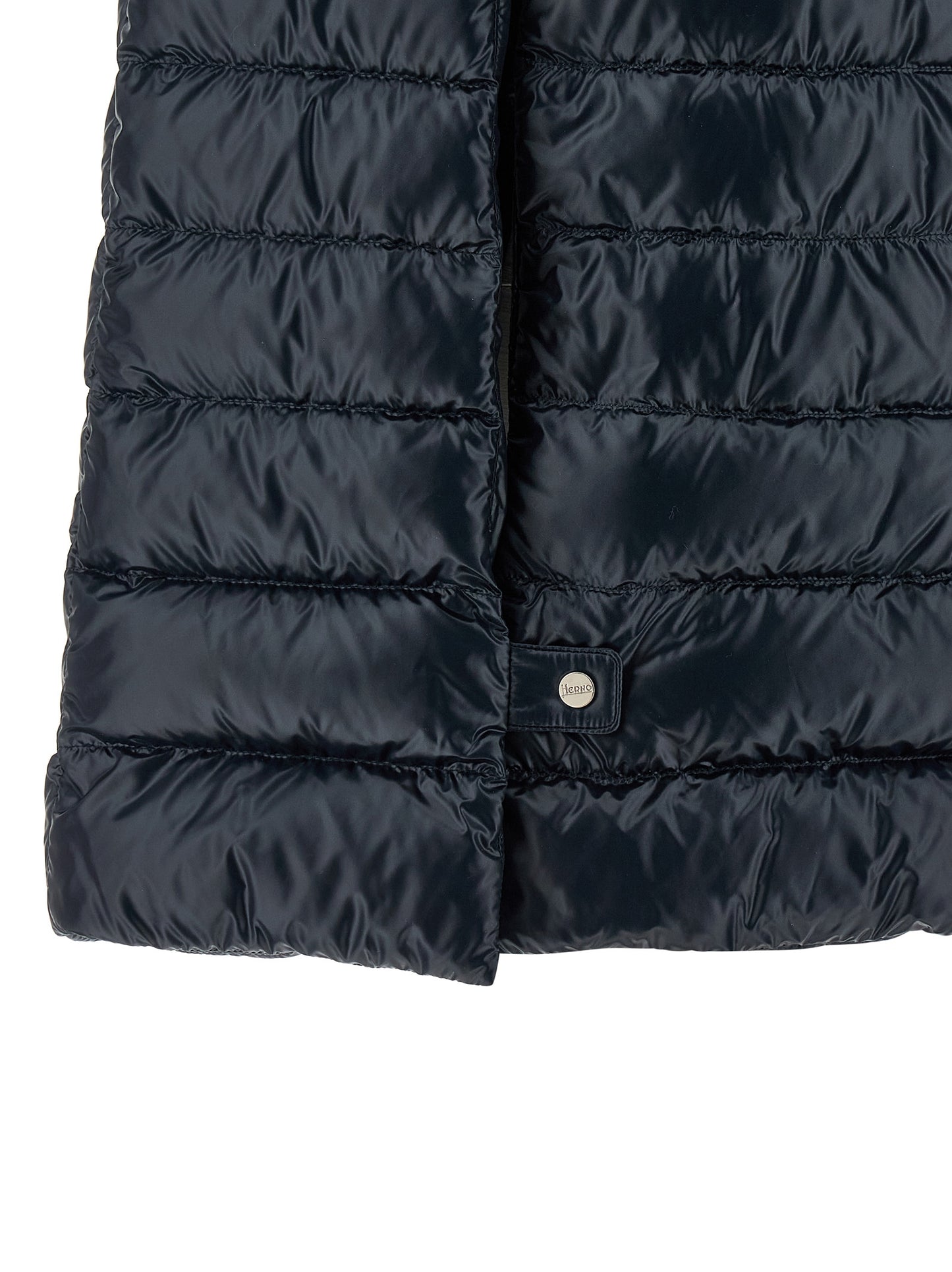 Cape by Herno for women in polyamide & goose-down blue presents a cosy chic silhouette, meticulously detailed with distinctive lightweight & insulated and a sophisticated for a truly cosy chic finish.