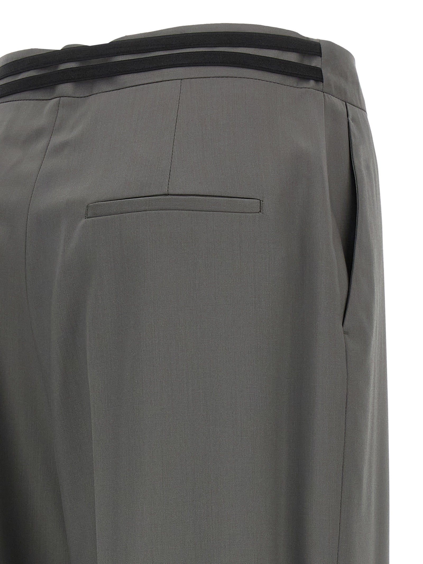 Trousers by Armarium for women in virgin wool gray features an on trend silhouette, showcasing a sophisticated wide with a long and for an on trend finish.