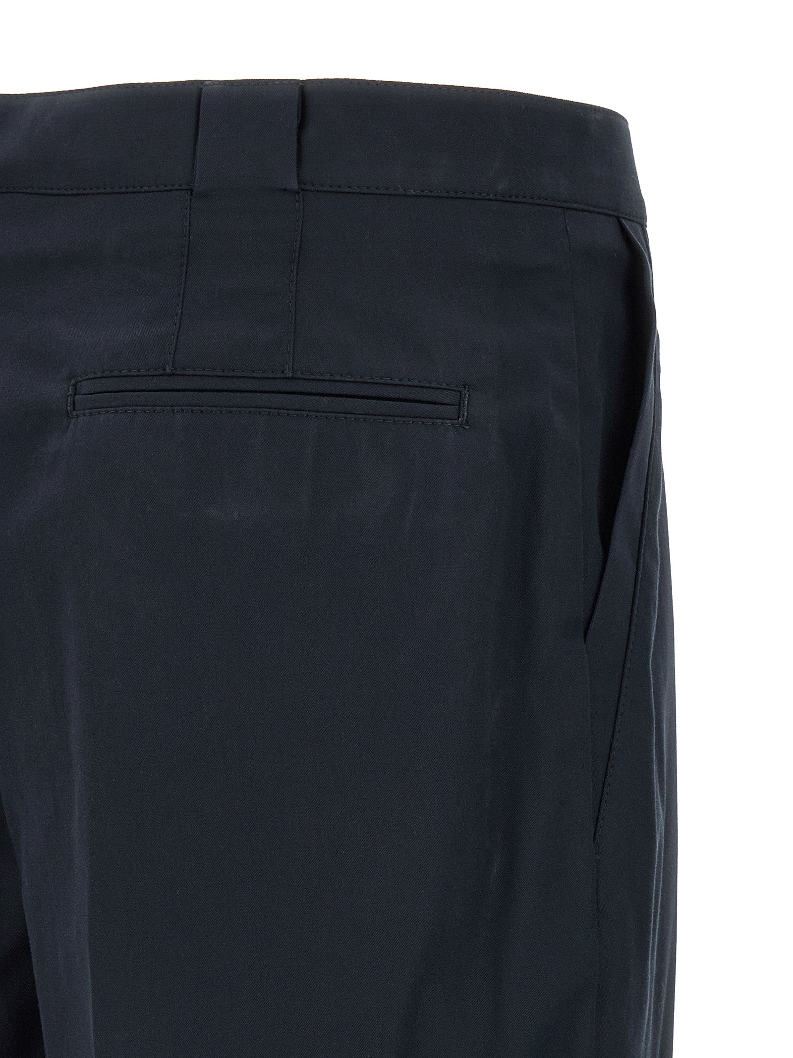 Chinos Pants by Brunello Cucinelli for men in cotton blue features an utilitarian-chic silhouette, showcasing a utilitarian-chic straight-leg & regular-fit with a long cut and for a refined look.