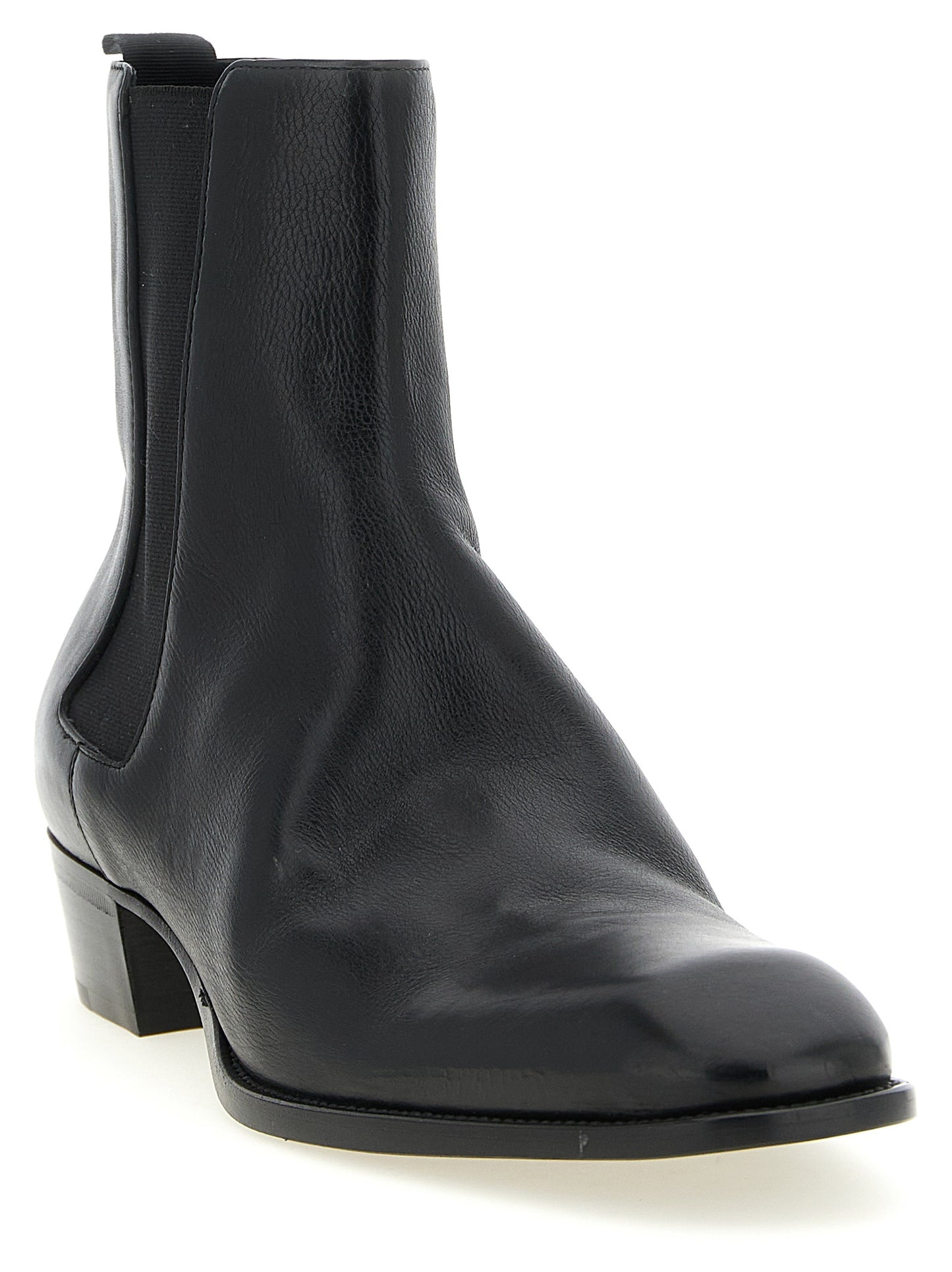 Ankle Chelsea Boots by Saint Laurent for men in bos taurus calfskin leather black showcases a ergonomic silhouette from the Men's Bos Taurus Calfskin Leather Ankle Chelsea Boots collection, featuring a ergonomic and a ergonomic square toe style.