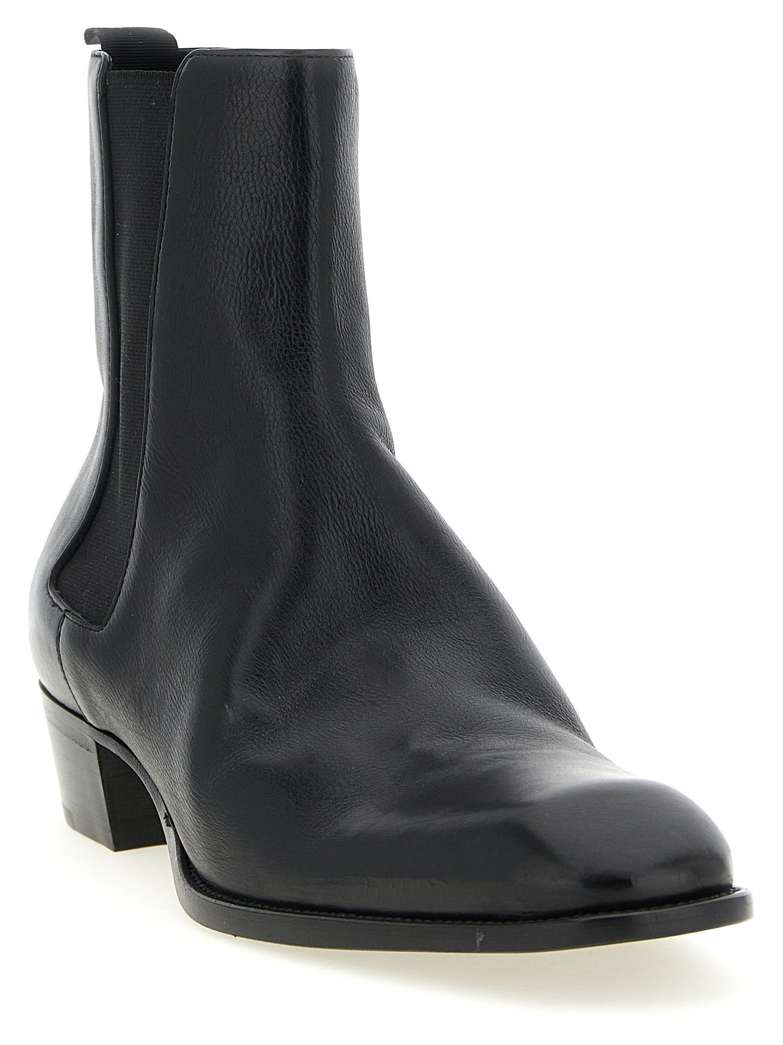 Ankle Chelsea Boots by Saint Laurent for men in bos taurus calfskin leather black showcases a ergonomic silhouette from the Men's Bos Taurus Calfskin Leather Ankle Chelsea Boots collection, featuring a ergonomic and a ergonomic square toe style.