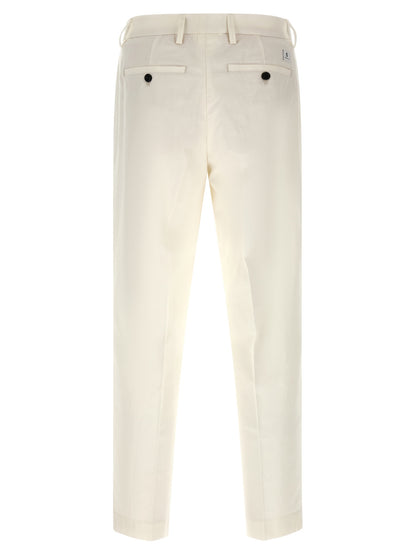 Casual Pants by Department 5 for men in stretch cotton & linen white features an sophisticated and wide with a precise long, creating a sophisticated and sophisticated silhouette.