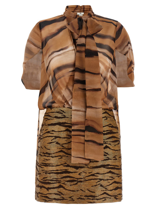 Dress by Elisabetta Franchi for women in raffia polyester chiffon animal, brown & print features an cute silhouette, detailed with a short-sleeve and v-neck neckline that elegantly flows into a cute short mini.