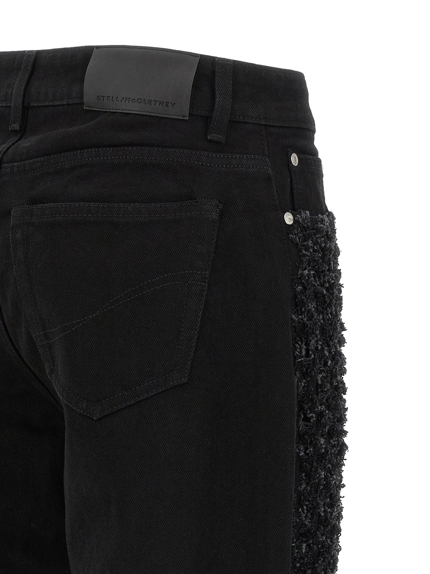 Jeans by Stella McCartney for women in denim cotton black features an sophisticated and straight-leg, relaxed-fit & wide with a precise long, creating a sophisticated and sophisticated silhouette.