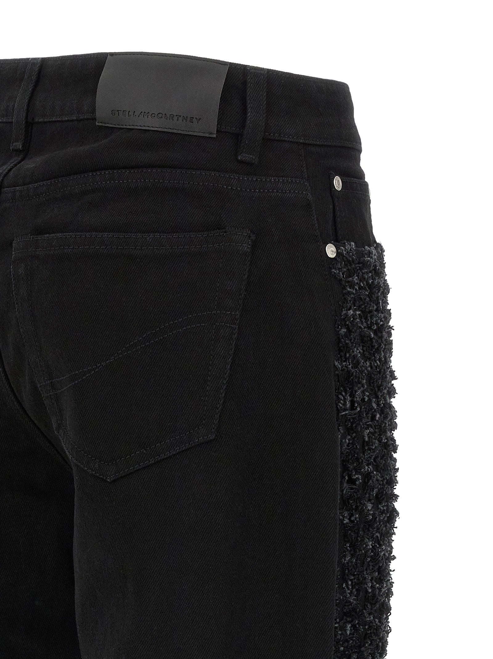 Jeans by Stella McCartney for women in denim cotton black features an sophisticated and straight-leg, relaxed-fit & wide with a precise long, creating a sophisticated and sophisticated silhouette.