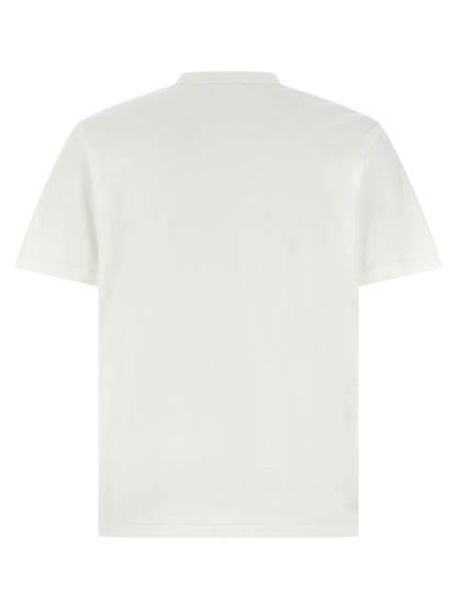 T-Shirt by Comme Des Garçons for men in cotton white & print features an edgy silhouette, meticulously detailed with a sophisticated and crew neckline for a truly edgy finish.