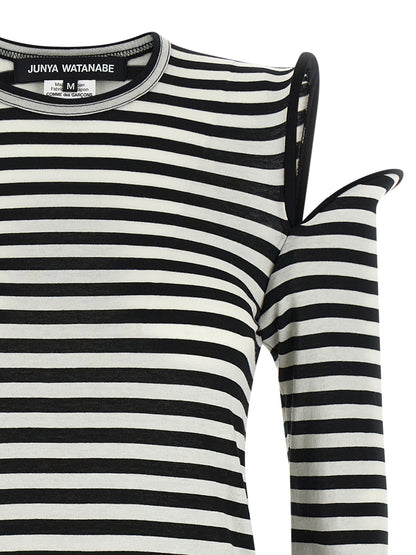 T-Shirt by Junya Watanabe for women in cotton bicolour, black, white & striped features a plush silhouette, showcasing a sophisticated crew neckline and for a truly plush finish.