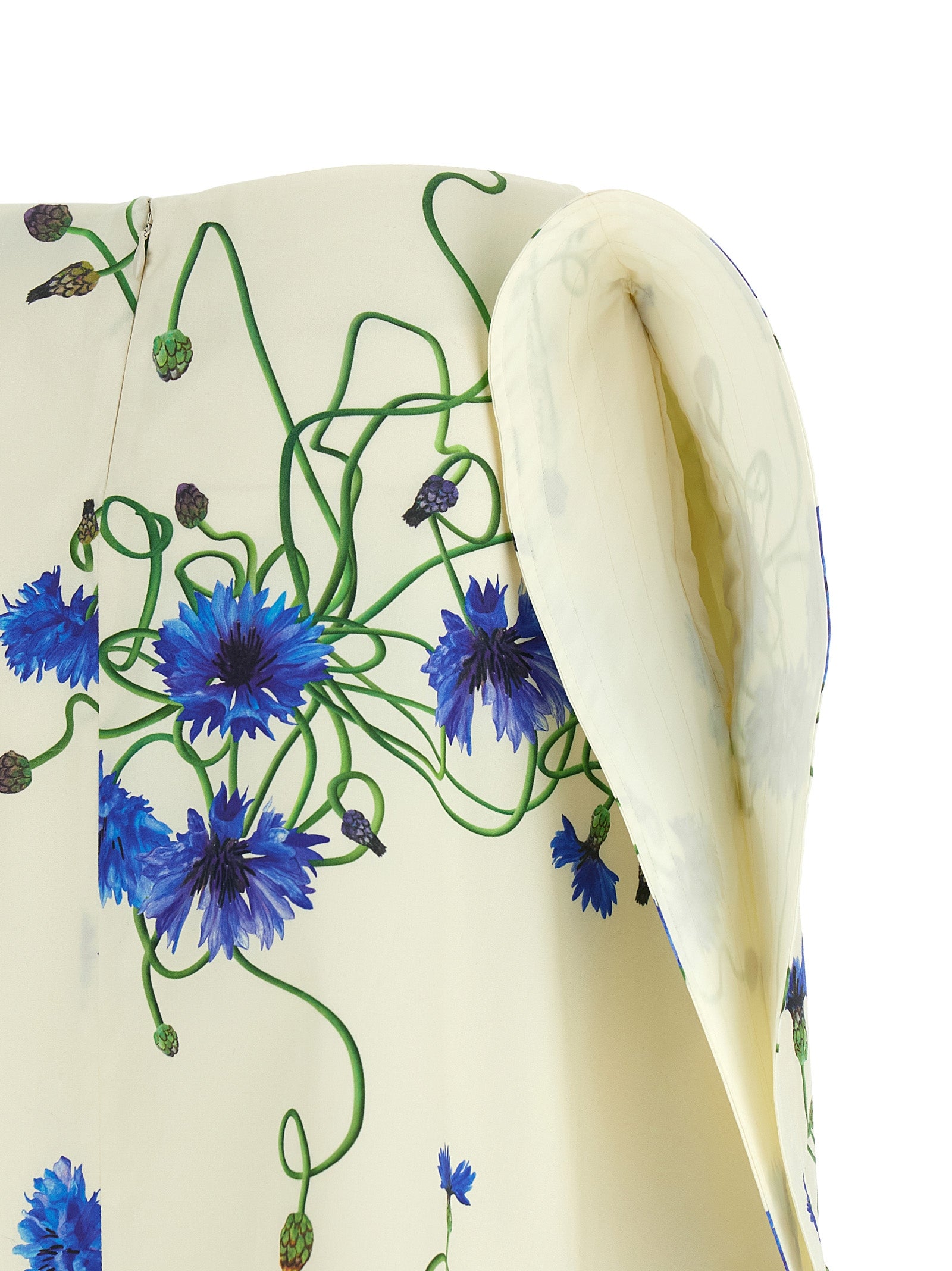 Skirt by Stella McCartney for women in cotton blue, floral & print features an tailored silhouette, artfully capturing the essence of Women's High Rise Cotton Mini Skirt in a sophisticated mini.
