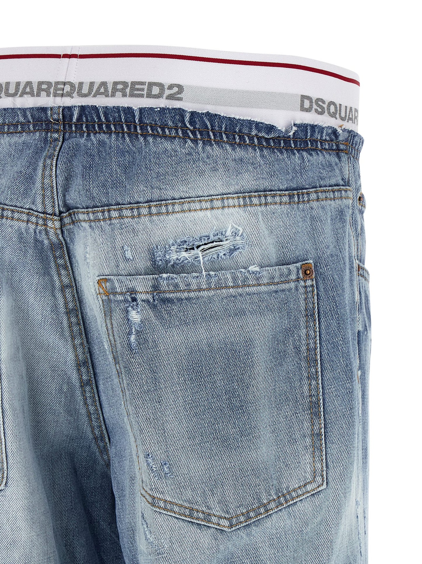 Jeans by Dsquared² for men in denim cotton blue & jacquard features an sophisticated and relaxed-fit with a precise long, creating a sophisticated and sophisticated silhouette.
