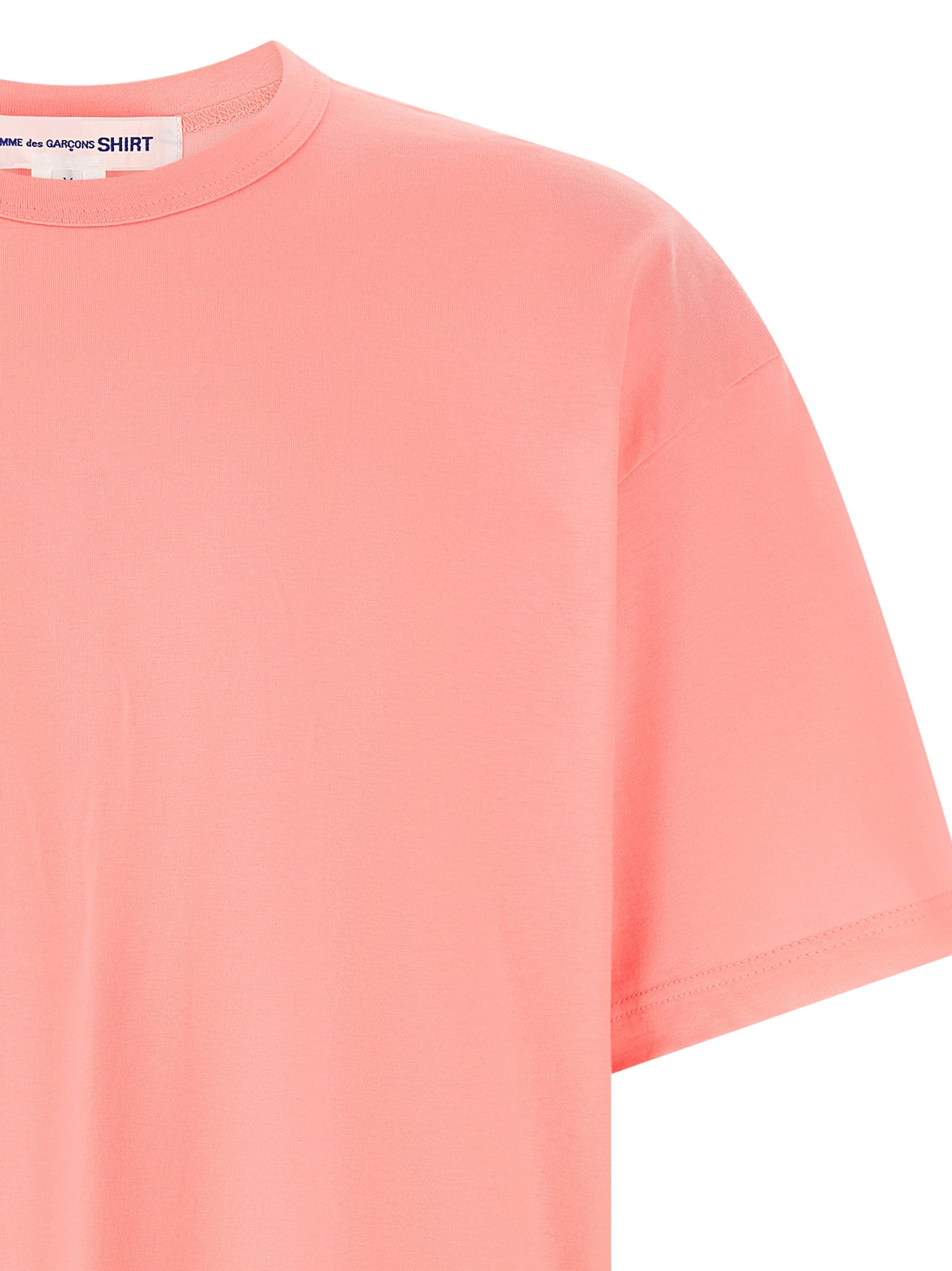 T-Shirt by Comme Des Garçons for men in cotton multicolor, pink & print showcases a chic silhouette, artfully detailed with a chic crew neckline and for a chic finish.