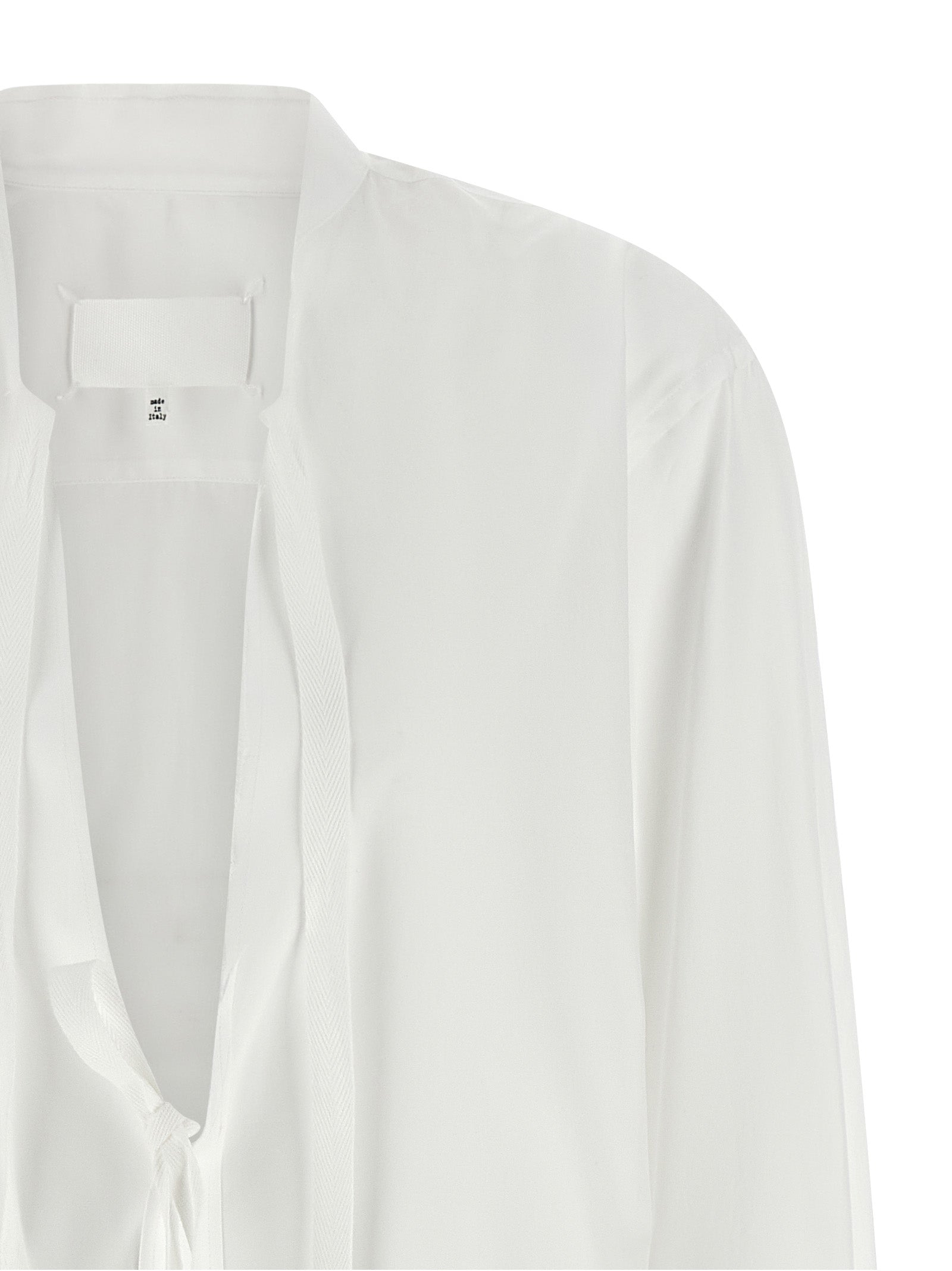 Blouse by Maison Margiela for women in cotton white & signature showcases a sublime silhouette, artfully detailed with a sublime v-neck neckline and for a sophisticated, sublime finish.