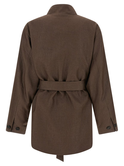 Blazer by Kiton for women in linen & polyamide brown presents a distinguished silhouette, detailed with a distinguished shawl-collar neckline and distinctive for a truly sophisticated finish.
