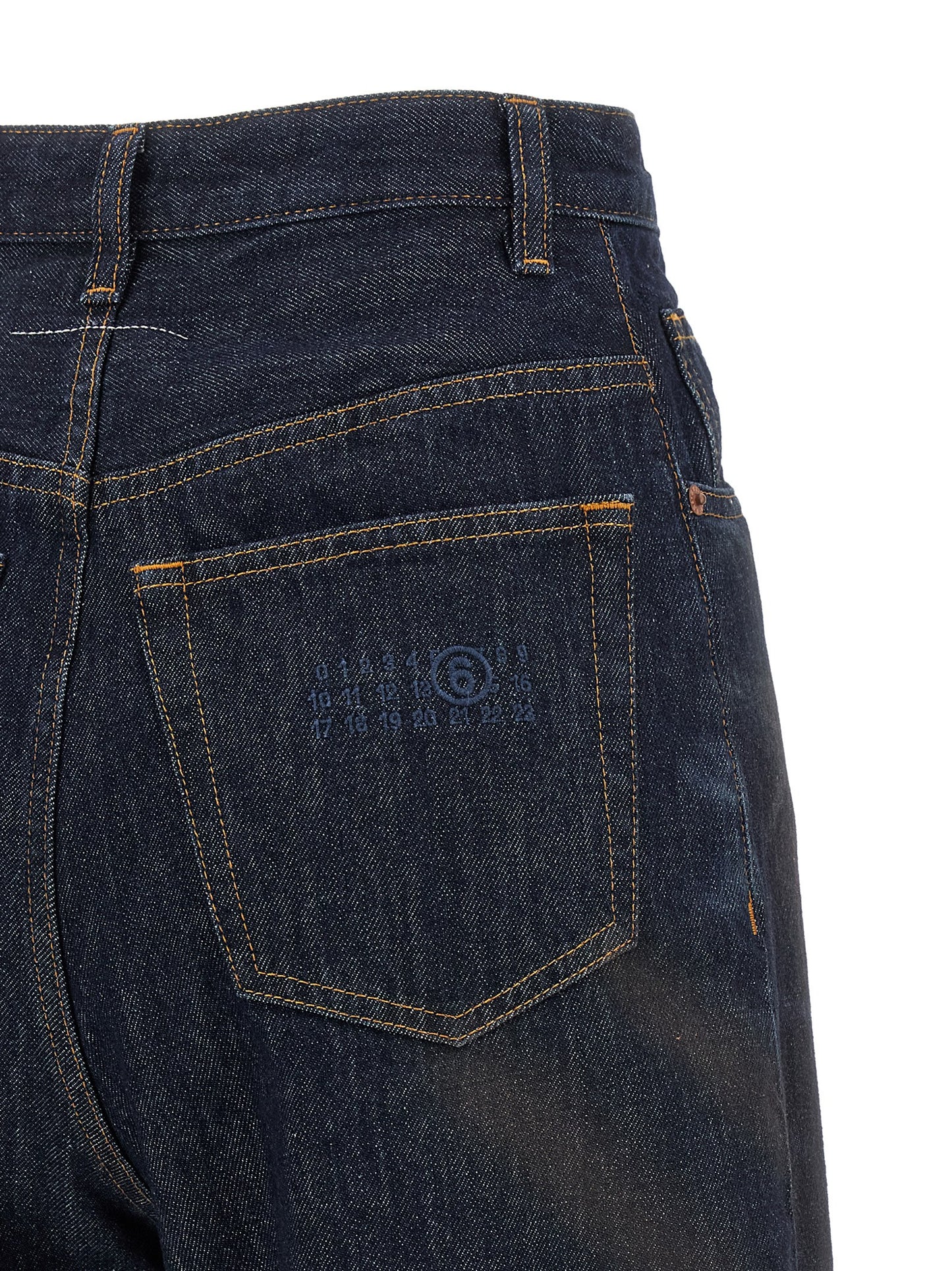 Jeans by MM6 Maison Margiela for women in denim cotton blue features an sartorial straight-leg & wide and long with a high rise cut for a sartorial finish.