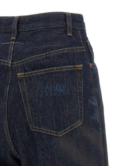Jeans by MM6 Maison Margiela for women in denim cotton blue features an sartorial straight-leg & wide and long with a high rise cut for a sartorial finish.