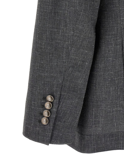 This Blazer by Brunello Cucinelli for men in linen silk wool & cupro gray & signature presents a tailored silhouette, meticulously tailored with a tailored and distinctive for a tailored finish.