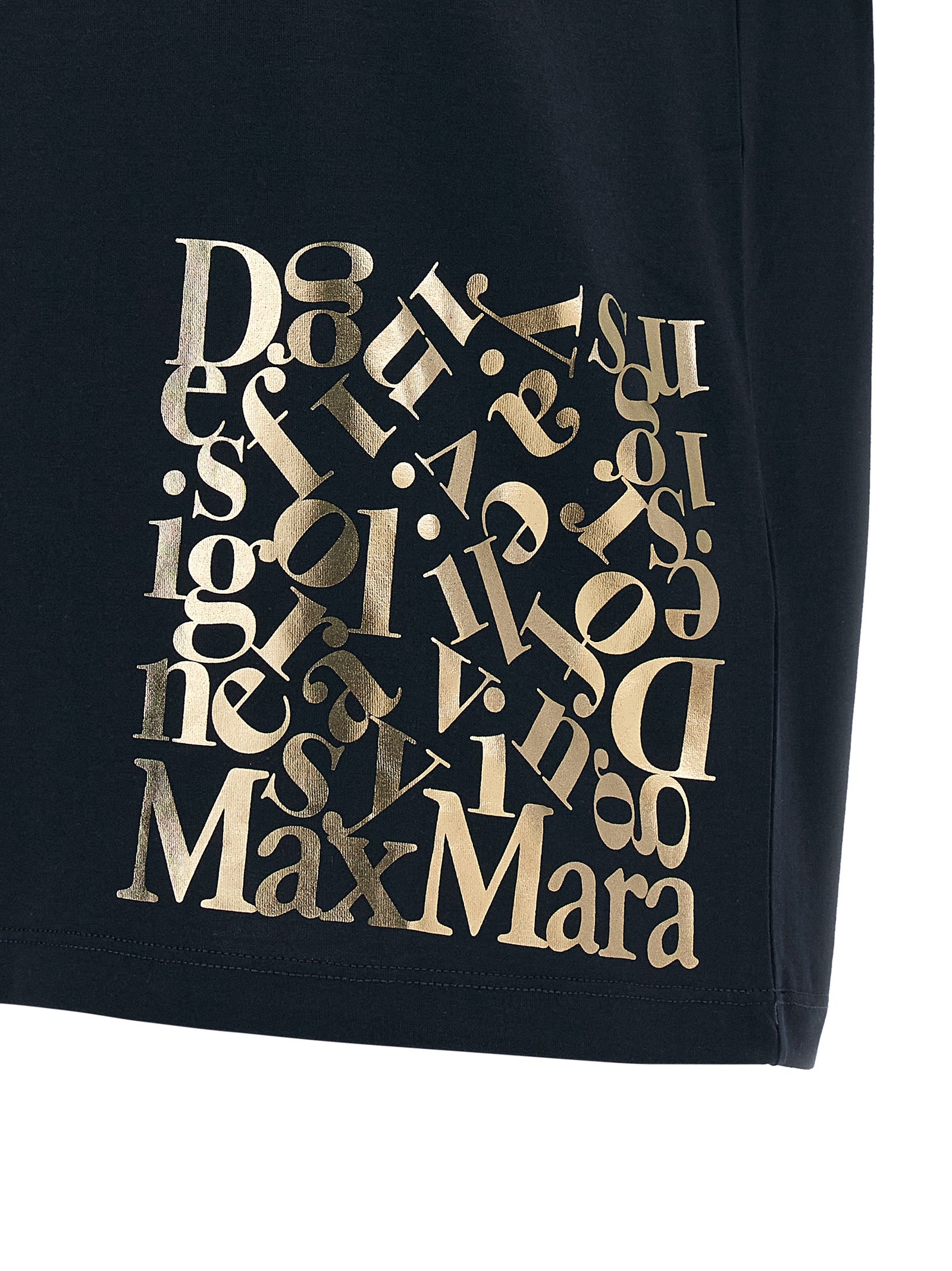 T-Shirt by S Max Mara for women in cotton blue & print showcases a dramatic silhouette, elegantly detailed with a dramatic and for a truly dramatic finish.