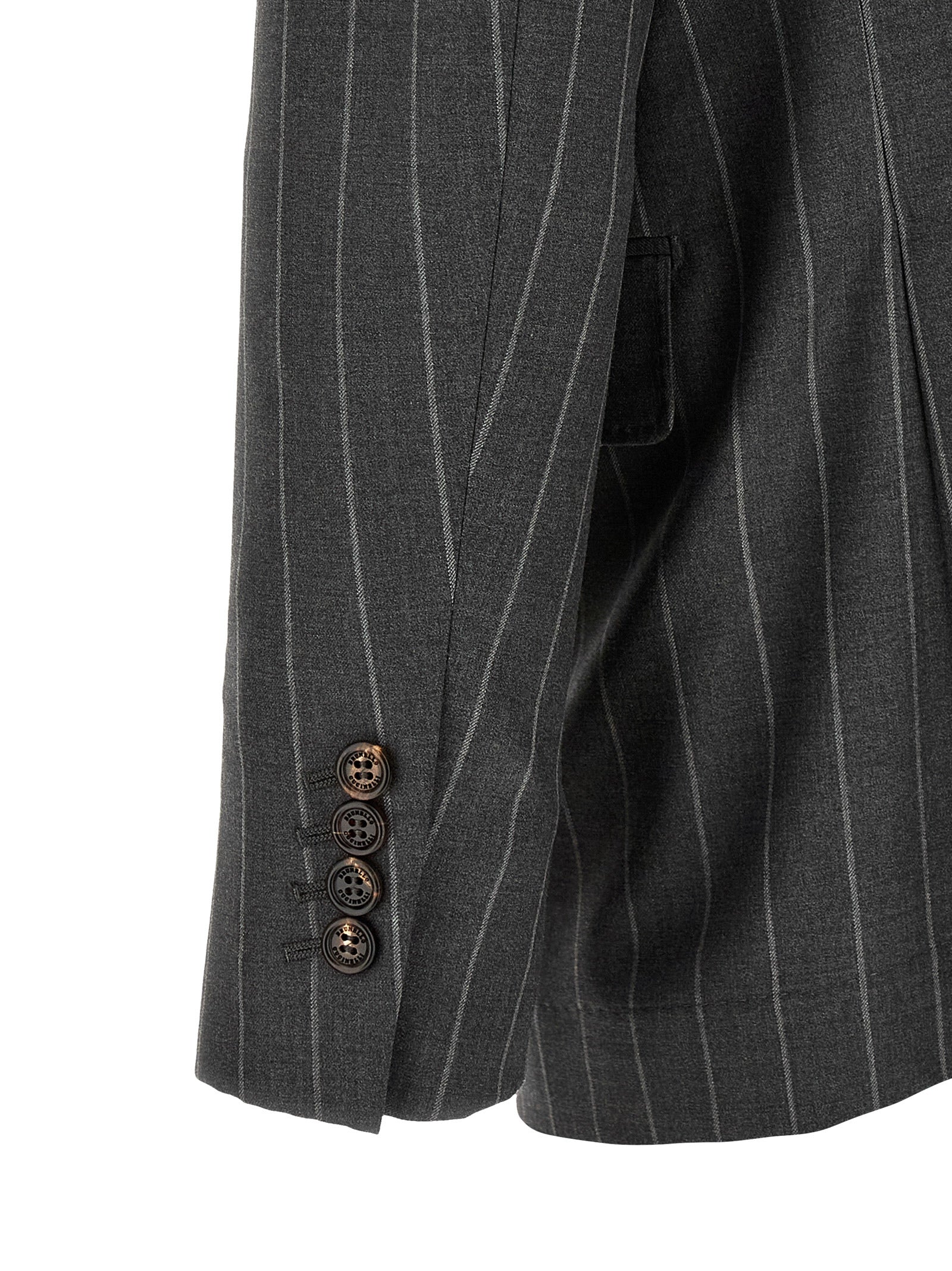 Blazer by Brunello Cucinelli for men in virgin wool gray & horn features an crisp silhouette with sophisticated and a crisp for a truly crisp finish.
