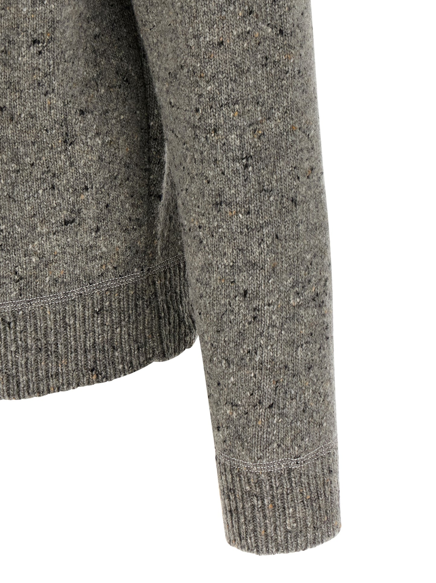 Cardigan by Dsquared² for men in polyamide wool gray showcases a luxurious silhouette, meticulously detailed with a sophisticated and for a refined finish.