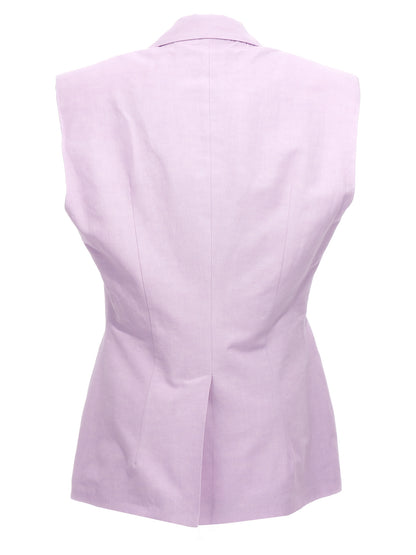 This Blazer by OMBRA MILANO for women in linen & cotton purple presents a tailored silhouette, meticulously tailored with a tailored and distinctive for a tailored finish.