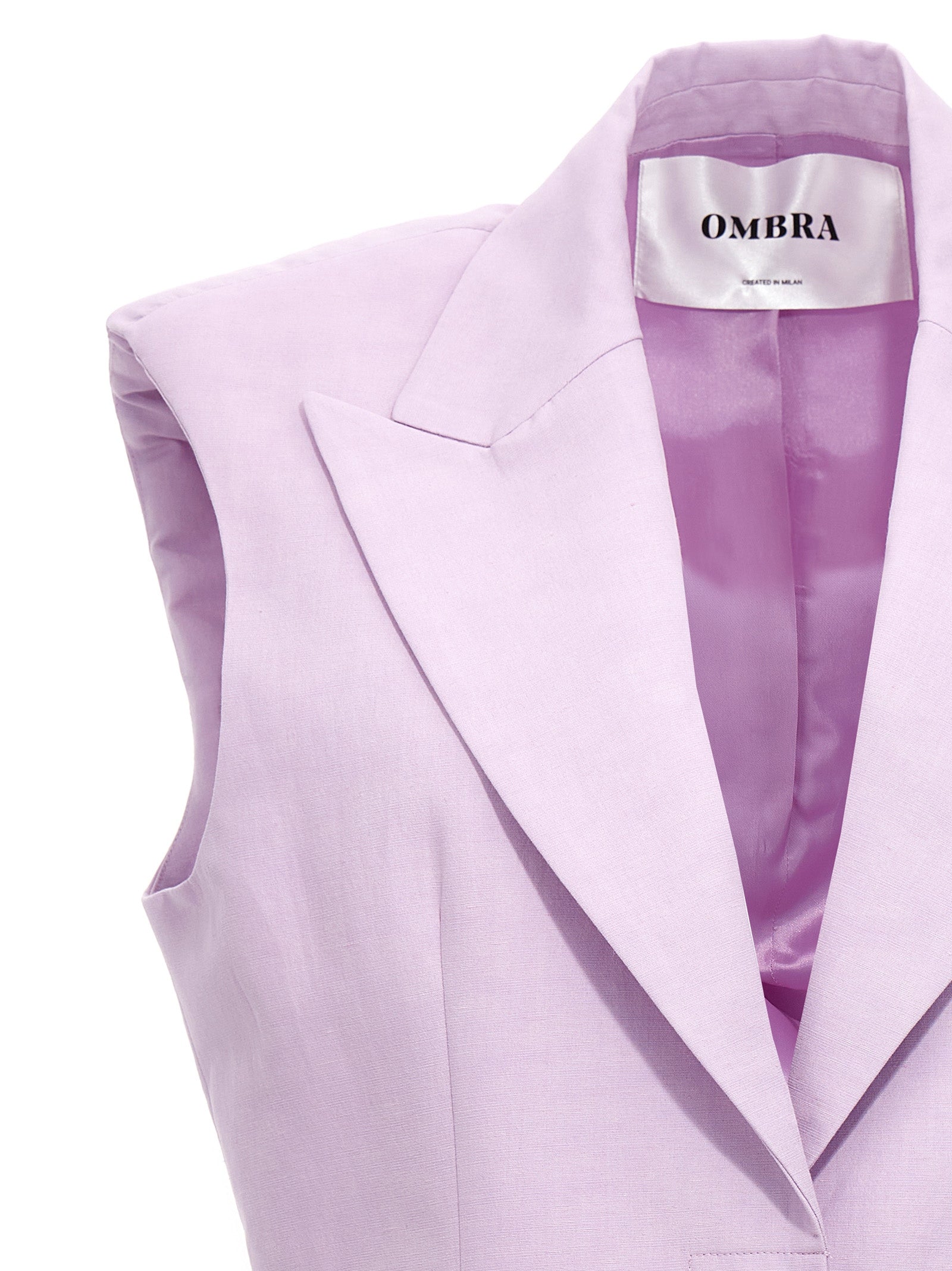Blazer by OMBRA MILANO for women in linen & cotton purple showcases a discerning silhouette, elegantly detailed with a sophisticated and premium for a truly discerning finish.