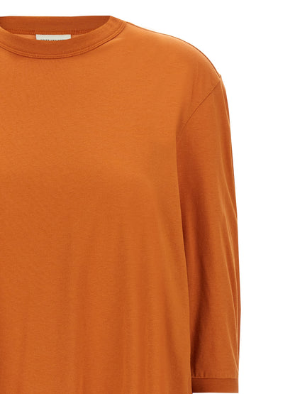 T-Shirt by Dries Van Noten for women in cotton orange showcases a dramatic silhouette, elegantly detailed with a dramatic and for a truly dramatic finish.