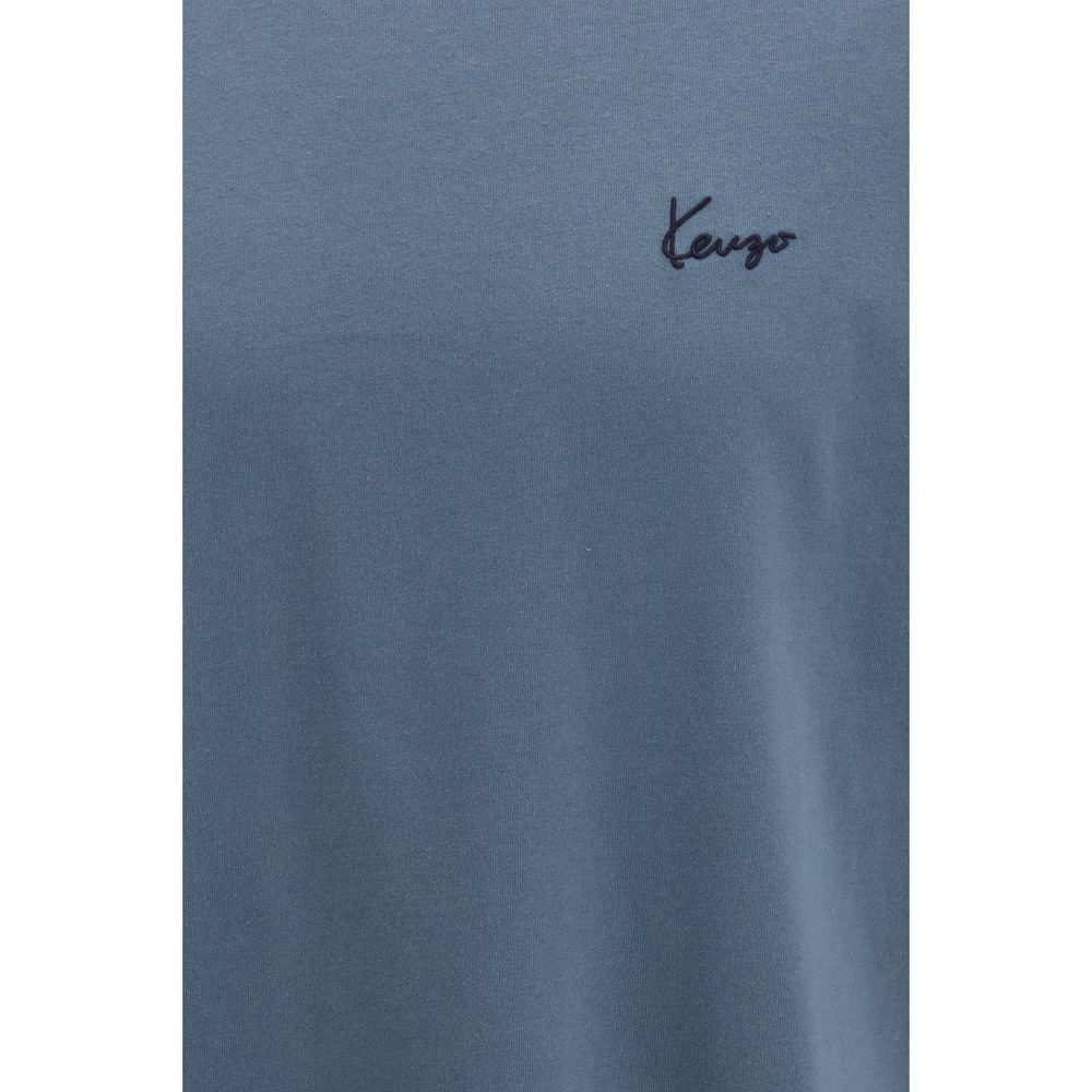 T-Shirt by Kenzo for men in cotton blue & signature features an edgy silhouette, meticulously detailed with a sophisticated and for a truly edgy finish.