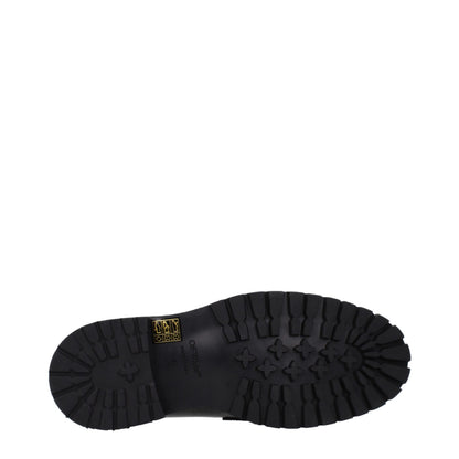 Mid-Heel Loafer Slip-On Shoes by Off-White for men in leather & rubber black & white showcases a timeless silhouette from the Men's Leather & Rubber Mid-Heel Loafer Slip-On Shoes collection, featuring a timeless 4-5-cm-heel mid-heel and round toe style for a timeless finish.