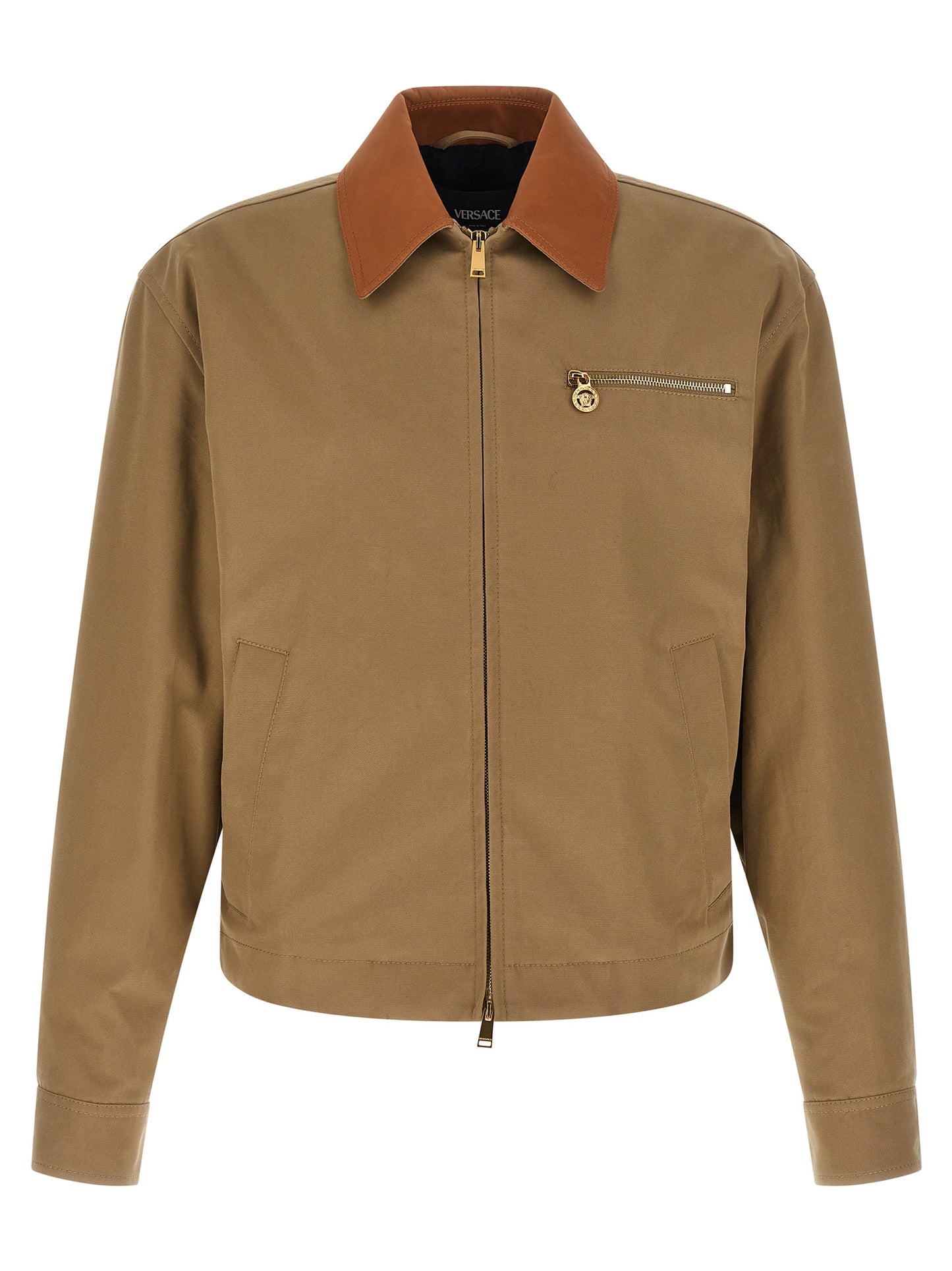 Jacket by Versace for men in cotton beige features an utilitarian silhouette with a refined , showcasing sophisticated pockets for an utilitarian aesthetic.