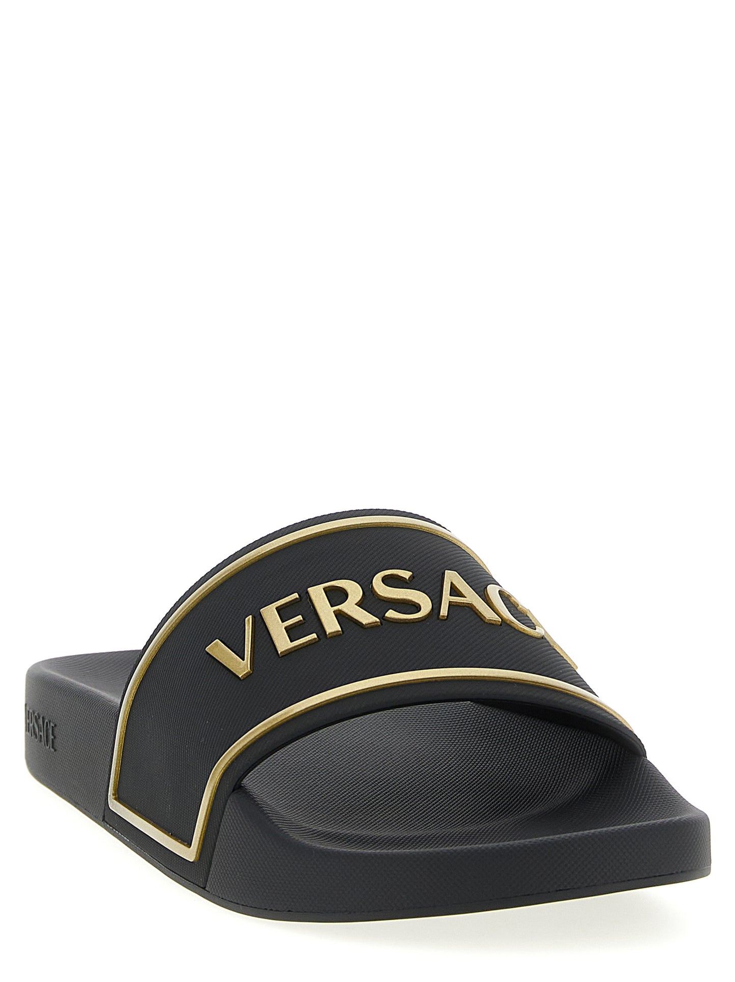 This Flat Shoes by Versace for men in tu & polyurethane black features an exquisite silhouette from the Men's TU & Polyurethane Flat Shoes collection, defined by a sophisticated flat and elegant .