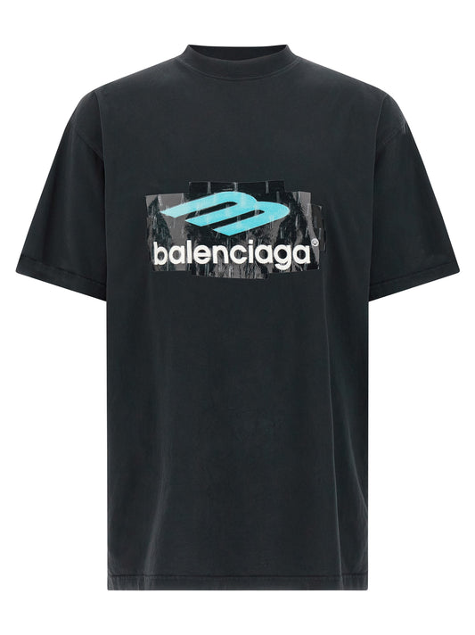 T-Shirt by Balenciaga for men in cotton black & print features an edgy silhouette, meticulously detailed with a sophisticated short-sleeve and crew neckline for a truly edgy finish.