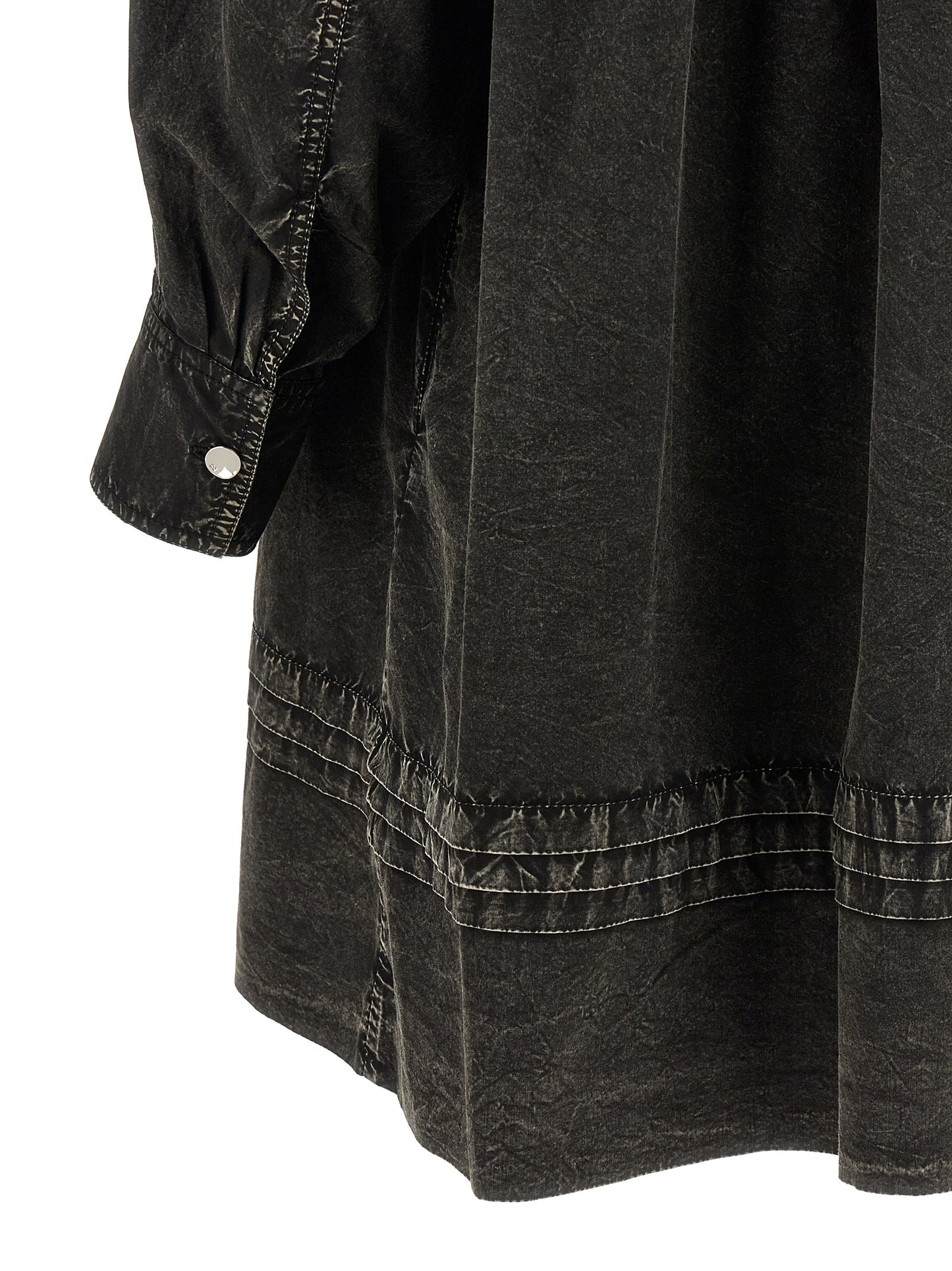 Dress by Ganni for women in organic cotton black features an magnificent silhouette, artfully detailed with a magnificent and that flows into an magnificent maxi short mini.