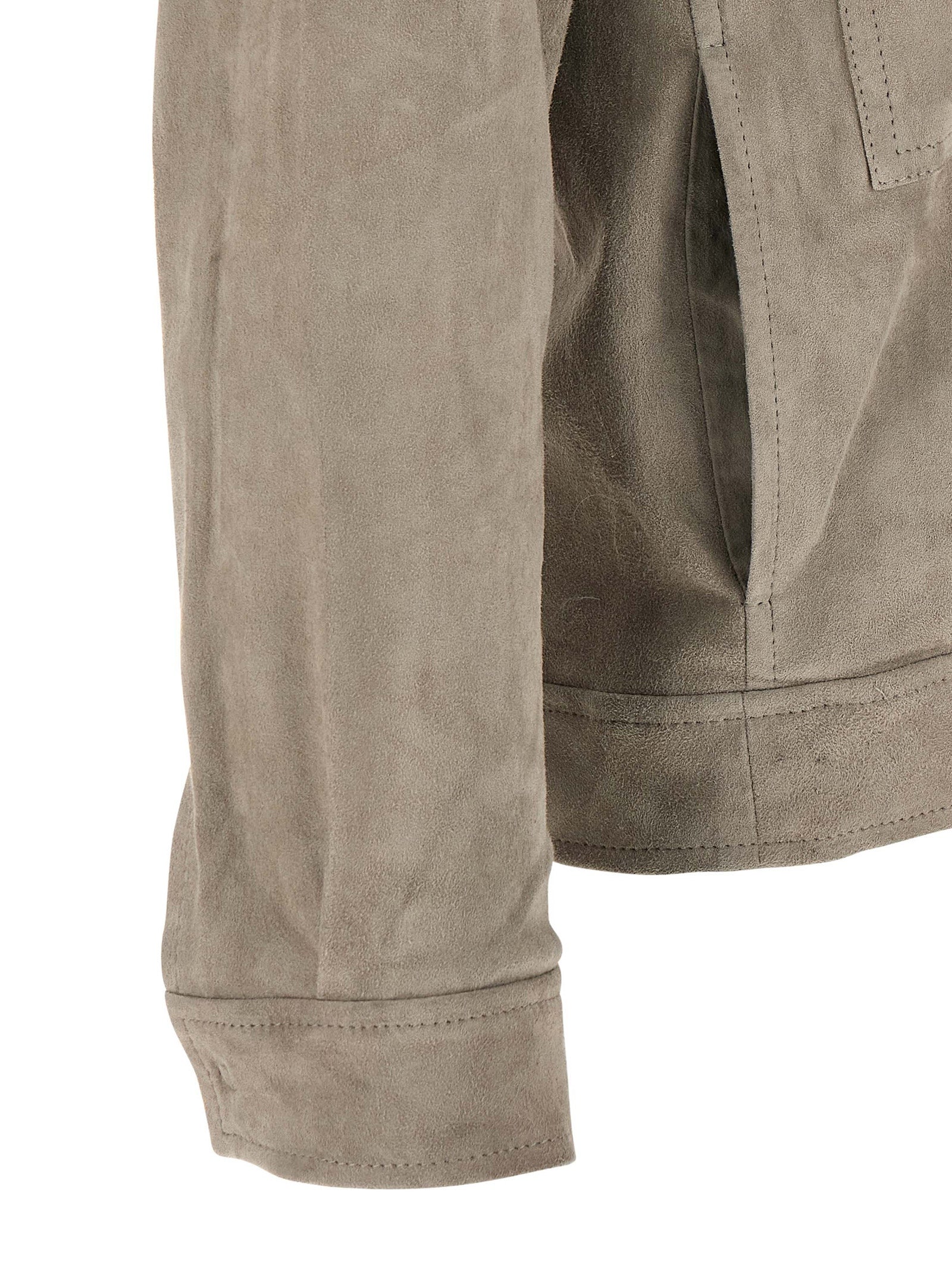Jacket by GIORGIO BRATO for men in velour & suede lamb leather gray features a smart silhouette, perfectly accentuated by its unique and functional pockets for a smart finish.