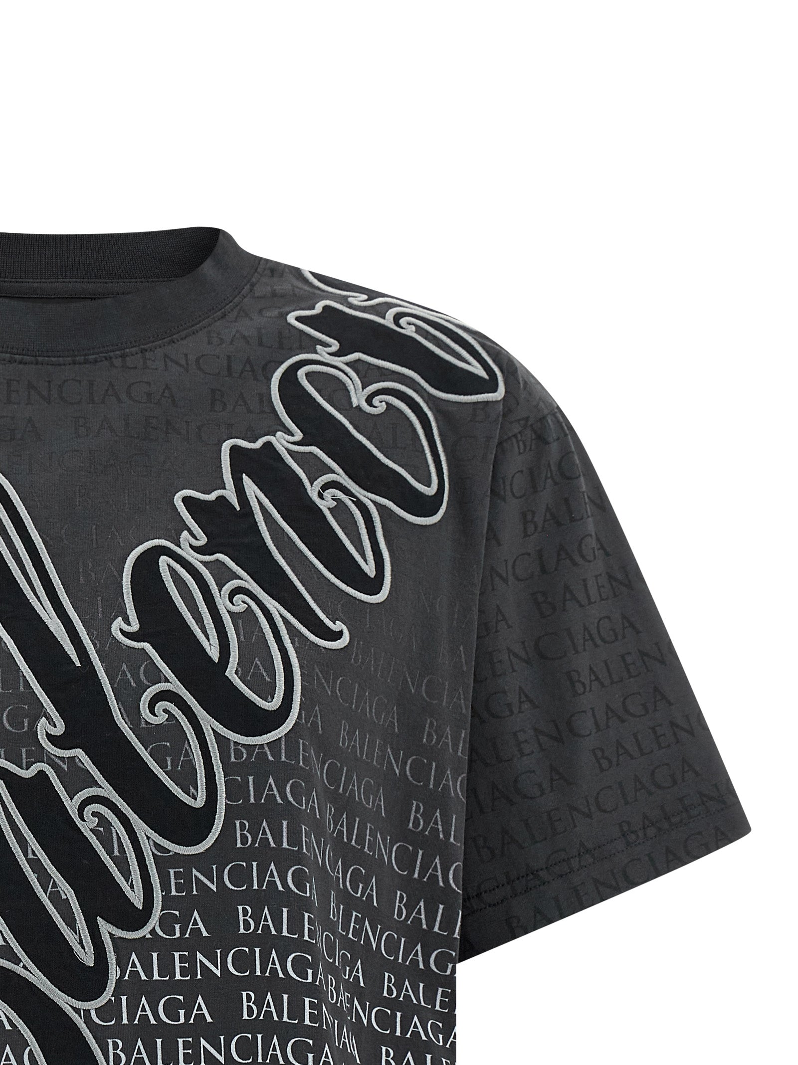 T-Shirt by Balenciaga for women in cotton gradient, black & print showcases a chic silhouette, artfully detailed with a chic and for a chic finish.