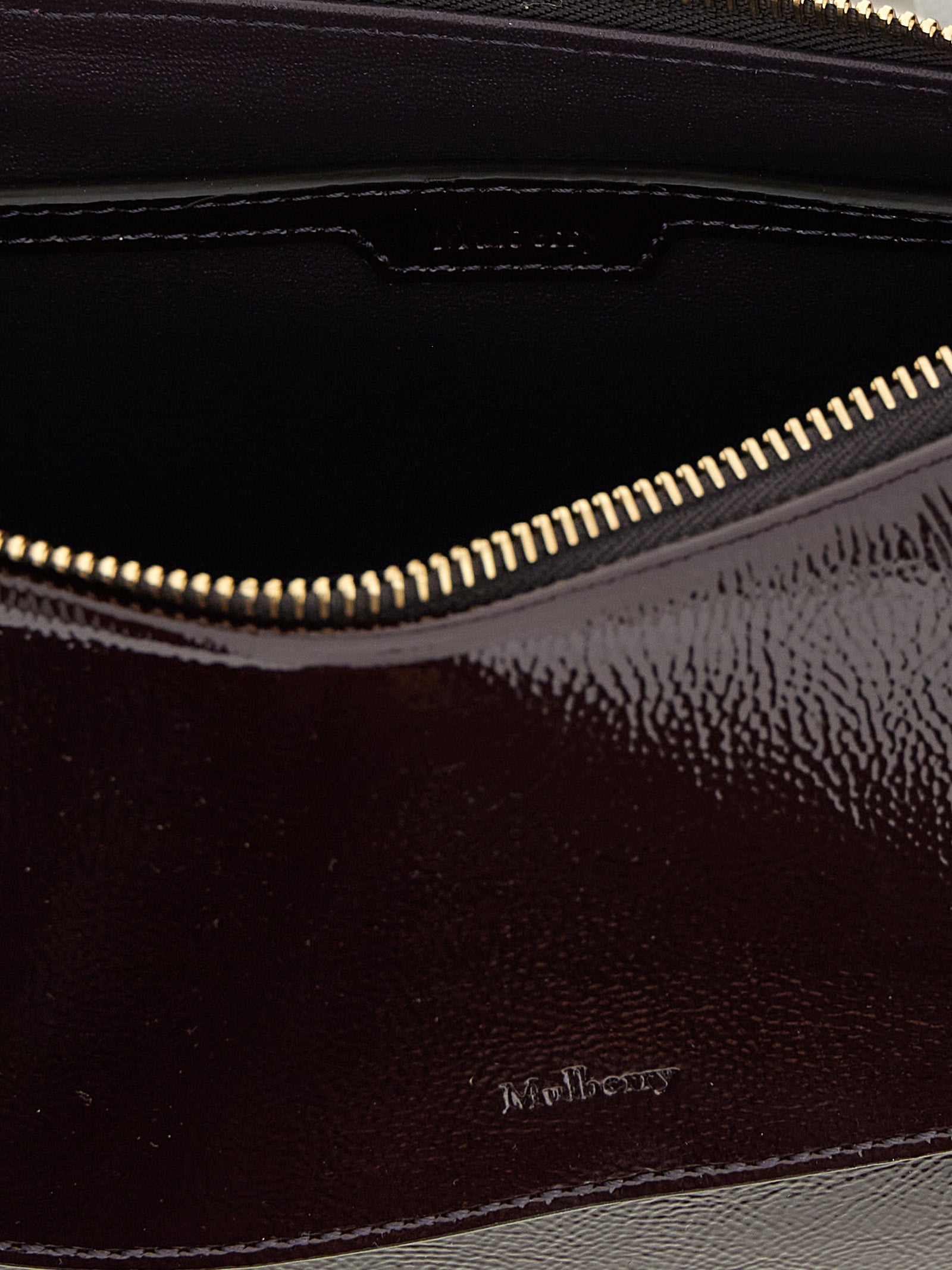Shoulder Flap Bag by Mulberry for women in calfskin leather purple features a effortless sophistication silhouette, secured by a snap, flap, magnetic & buckle with ample and versatile shoulder-strap, adjustable-strap & handle for a effortless sophistication finish.