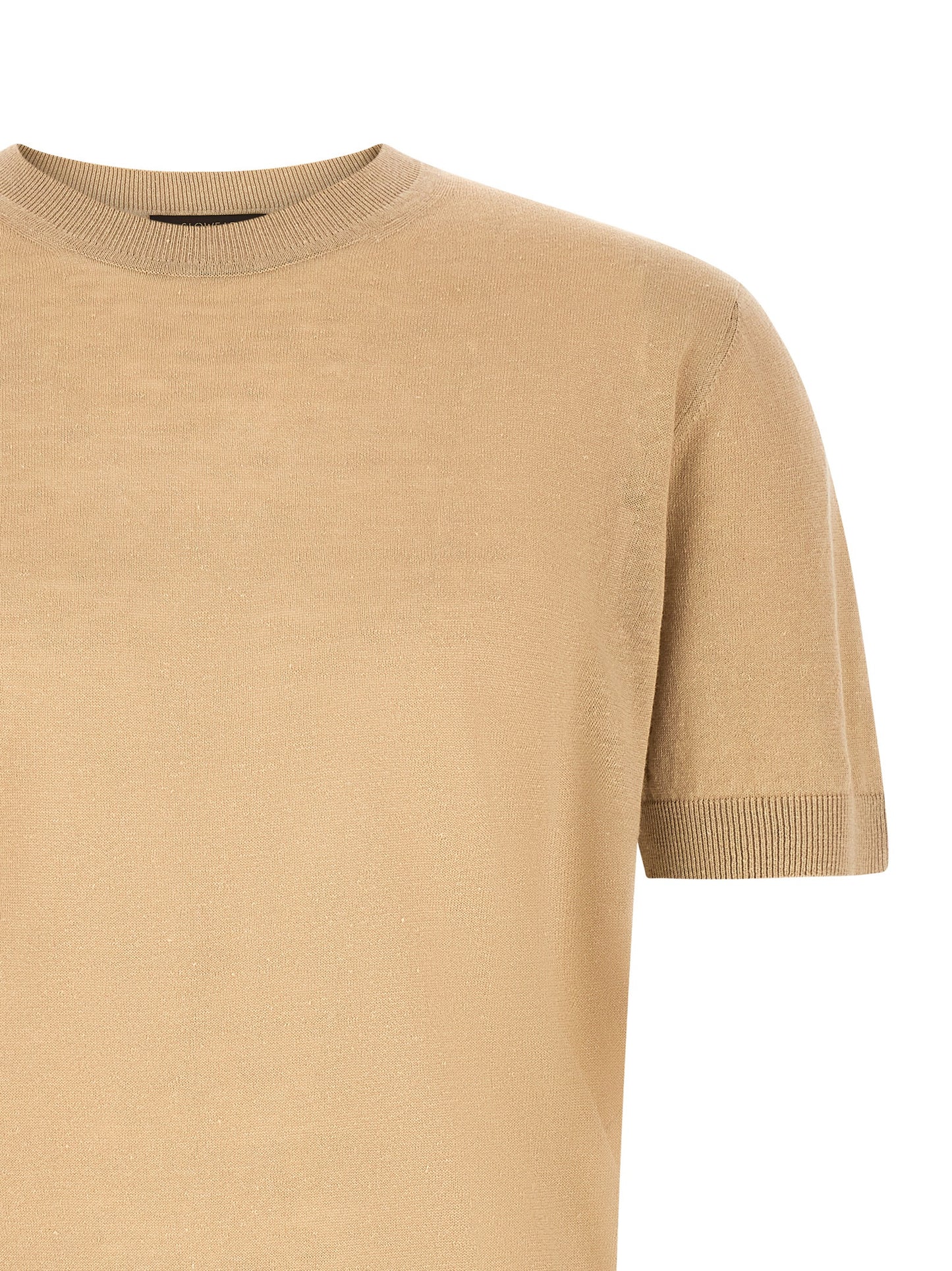 Cardigan by ZANONE for men in linen & cotton beige features an impeccable silhouette, showcasing a sophisticated and detail for a truly impeccable finish.